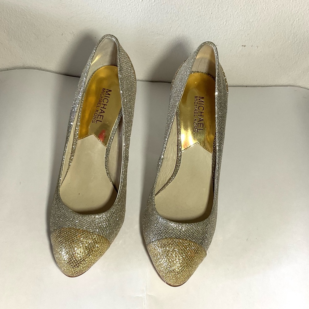 Michael Kors Sinclair‎ Gold Silver Pump Cap Toe - Size 8M Women's Shoes - Picture 6 of 16